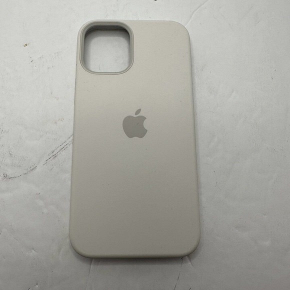 Apple Silicone Case With MagSafe For iPhone 12 Mini White - Picture 1 of 2